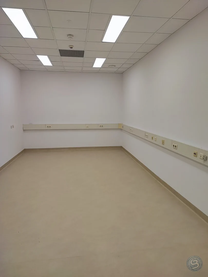 Profesjonalna podłoga na lotnisku Chopina – wykładzina PCV na najwyższym poziomie.